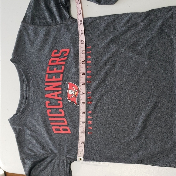 TAMPA BAY BUCS shirt - Picture 6 of 7